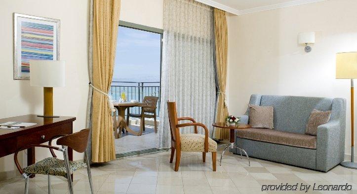 Royal Dead Sea - Hotel & Spa Ejn Bokek Pokoj fotografie